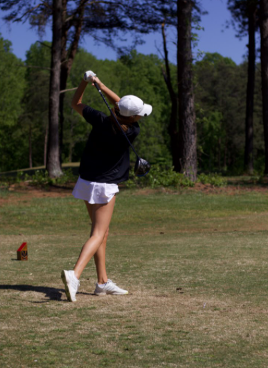 Women’s Golf Season Ends With Conference Game
