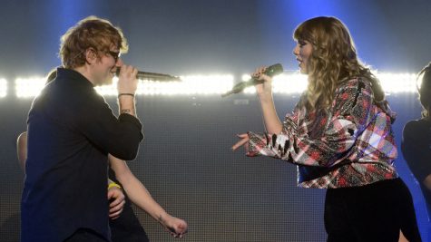SAN JOSE, CA - DECEMBER 02:  Taylor Swift is joined by Ed Sheeran during 99.7 NOW! POPTOPIA at SAP Center on December 2, 2017 in San Jose, California.  (Photo by Tim Mosenfelder/Getty Images)