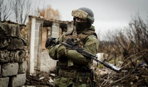 Robertson’s Reportings: Shooting in Ukraine, Selfie-Related Deaths