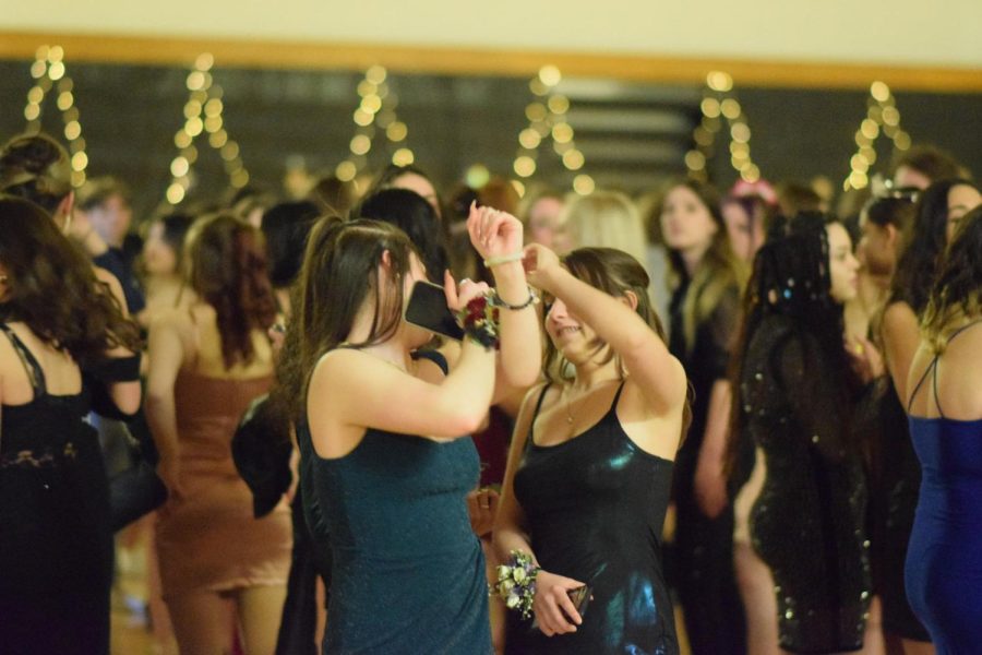 A Night to Remember: Winter Formal Brings Memories and Malaise